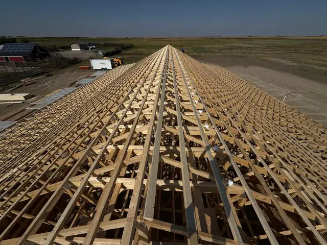 Carpenter (Journeyman & 2nd or 3rd Year Apprentice)