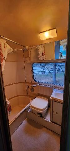 Argosy Airstream, 28feet, 1975 - Photo 4