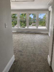 Top-Floor 2-Bedroom Apartment with Coastal Views – Inverness - Photo 10