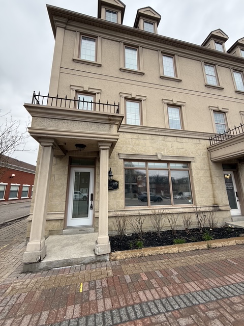 Newly Renovated Retail Space in the Heart of Maple