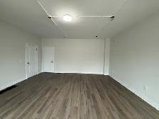Newly Renovated Retail Space in the Heart of Maple - Photo 4