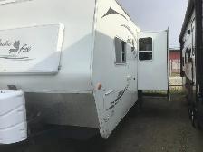 2011- 25Y Artic Fox Travel Trailer