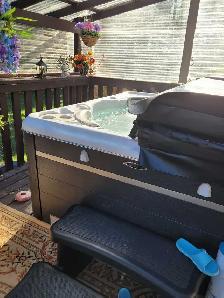 HYDROPOOL HOTTUB - Photo 2