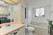 GRAND 4 1/2 À BLAINVILLE DANS UN TRIPLEX TRANQUILLE WOW! - Photo 8