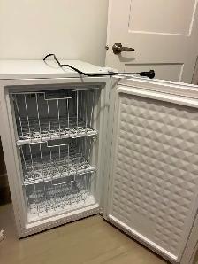 Koolatron Compact Upright Freezer - Photo 2