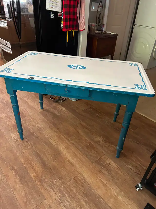 Antique baking table