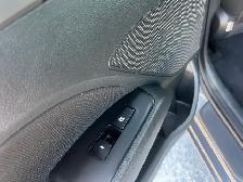 2017 Hyundai Elantra GLS - Photo 16