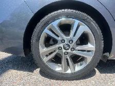 2017 Hyundai Elantra GLS - Photo 18
