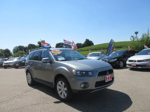 2013 Mitsubishi Outlander LS