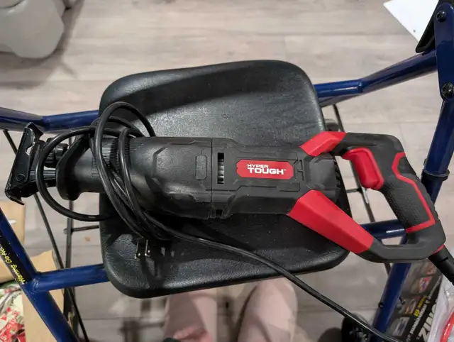 electric saw