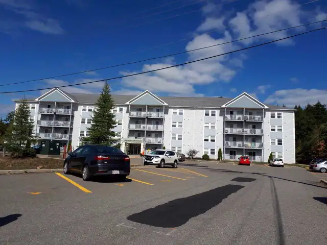 Available Spacious 2 Bedroom August 15