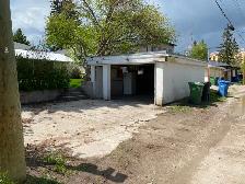 Single detached garage and parking lot in desirable Banff Trail