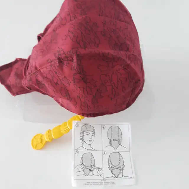 1 CHAPEAU NEUF BÉBÉ GARCON INSTRUCTIONS DANS BOITE CADEAU: $5.00