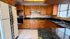 Spacious 3 Bed / 2.5 Bath Upper Floor Home in South Vancouver - Photo 3