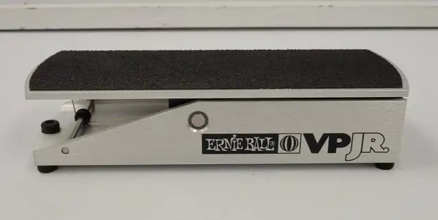 (B1527) Erine Ball VPJR Pedal