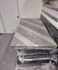 Huge Discount! Mattress Set & Hybrid Foam mattress - Photo 2