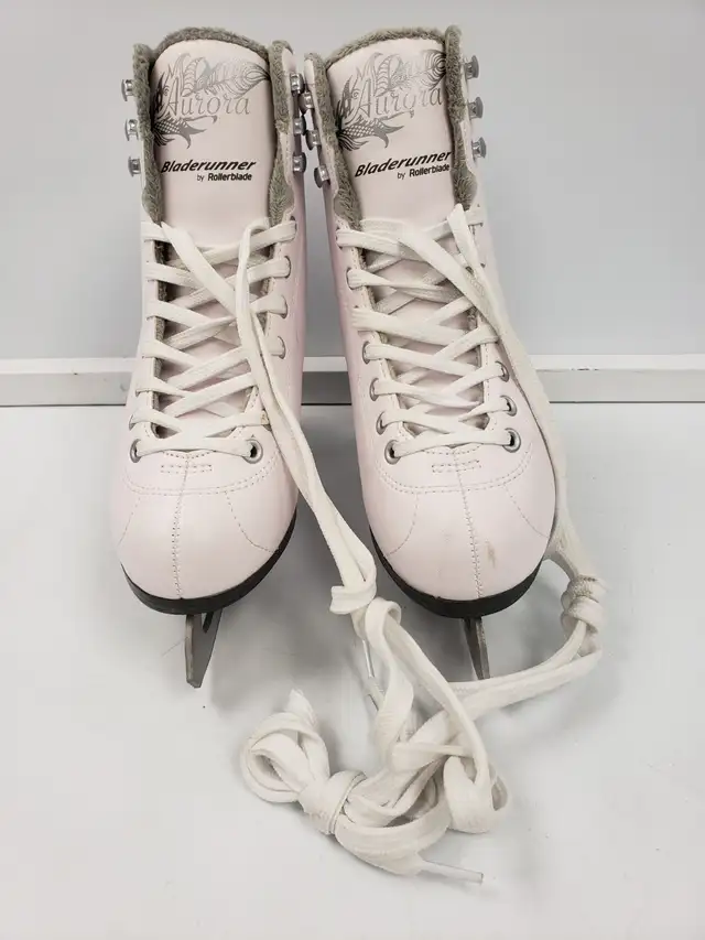 (B1535) Bladerunner Aurora Women's Figure Skates