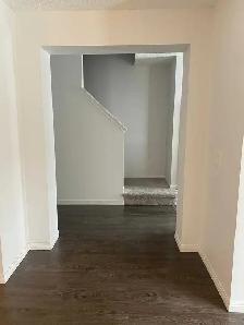 beautiful townhouse of three floor for rent - Photo 2