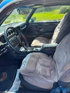 Pontiac Firebird - Photo 9
