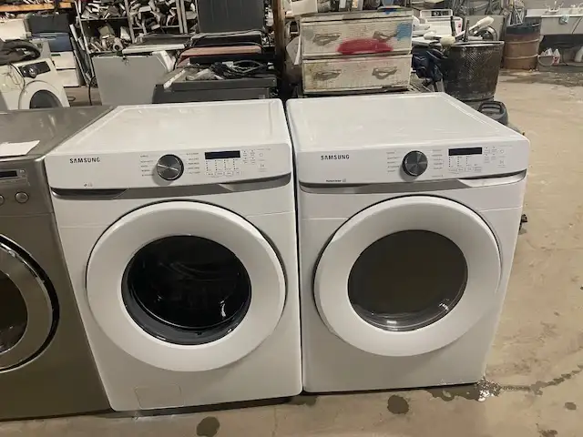 Laveuse sécheuse frontales blanches Samsung (remis à neuf)