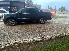 Check this out! 2008 Cadillac Escalade EXT Luxury 4WD Truck/ SUV - Photo 2
