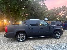 Check this out! 2008 Cadillac Escalade EXT Luxury 4WD Truck/ SUV - Photo 3