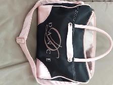 BEAU SAC À MAIN NEUF ROSE NOIR 9'HAUx12'LAR  BANDOULIÈRE: $15.00 - Photo 3