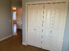 Pet Friendly 2 Bedroom 1 Bathroom House in Penhold! - Photo 9