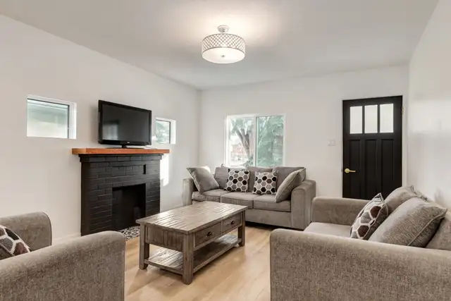Calgary 3 Bed 1 Bath Upper Suite Mount Pleasant