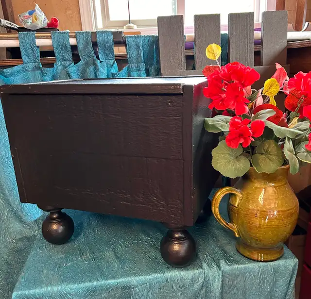 Small Black Flowery Keepsake Box
