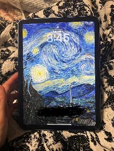 iPad A16 128g w/Apple Pencil, case. - Photo 4