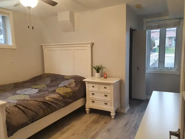 Stunning Room For Rent!