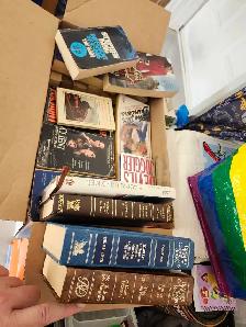 Assorted Fiction and Reader's Digest Books - Photo 2