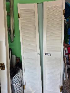 SWINGING DOORS