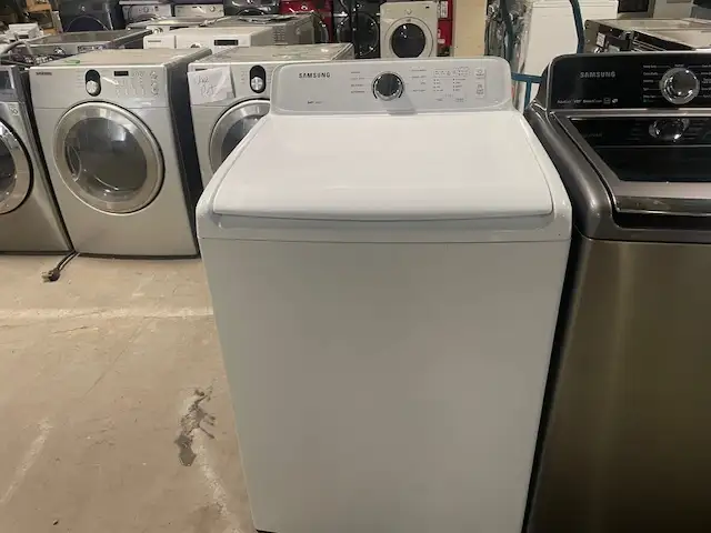 Laveuse seule top load blanche sans agitateur Samsung