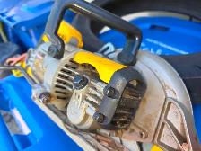 DEWALT 7-1/4-INCH WORM DRIVE CIRCULAR SAW W/ BRAKE Model#DWS535 - Photo 5