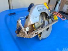 DEWALT 7-1/4-INCH WORM DRIVE CIRCULAR SAW W/ BRAKE Model#DWS535 - Photo 10
