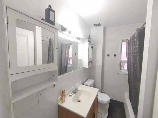 Furnished 1st Flr bedrm Sept 1,near Bloor& Dufferin Subway Statn