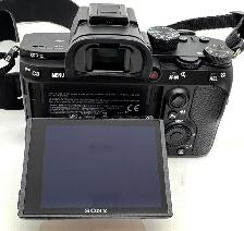 Sony Alpha a7 III 24.2MP Full-Frame Camera 454 Clicks $1249 - Photo 4