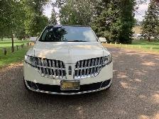 FOR SALE. 2012 LINCOLN MKt. 97,240 kms