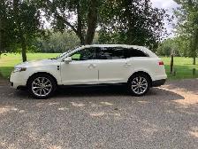 FOR SALE. 2012 LINCOLN MKt. 97,240 kms - Photo 4