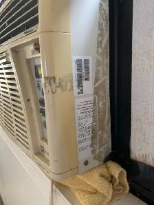 Window Air Conditioner w/Remote - Photo 2