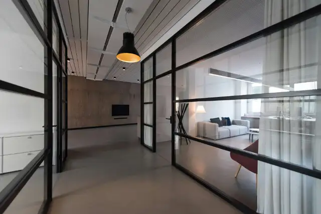 Reimagine Your Office with Modern Cubicles!