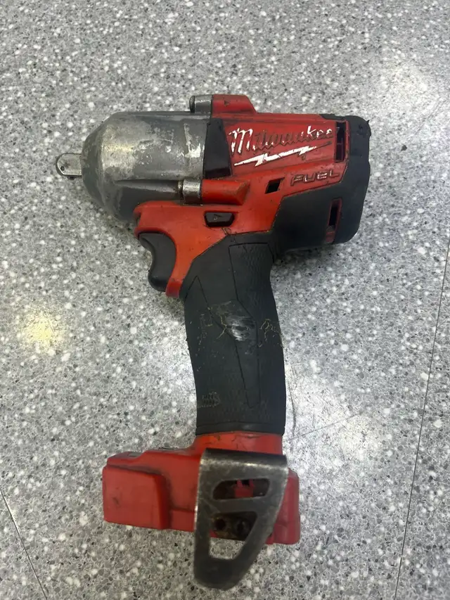 Milwaukee 2860 18V Fuel Brushless Mid-Torque Impact Wrench