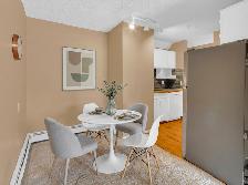 MOVE-IN READY CHARMING VARSITY VILLAS CONDO FOR SALE - Photo 3