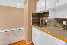 MOVE-IN READY CHARMING VARSITY VILLAS CONDO FOR SALE - Photo 4