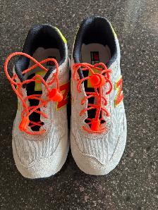 WOMENS NEW BALANCE SNEAKERS