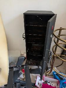 Terra Gear Vertical Smoker - Photo 2