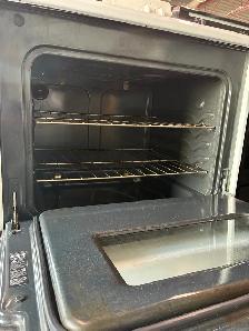 White Frigidaire Coil Range - Photo 4