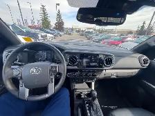 2018 Toyota Tacoma SR5 | Low Kms | No Accidents | 4x4 | - Photo 10